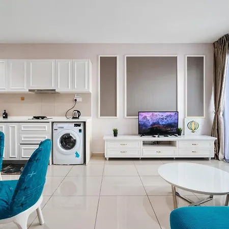 Hostahome Suites At I-City, Central Mall Shah Alam Exterior photo