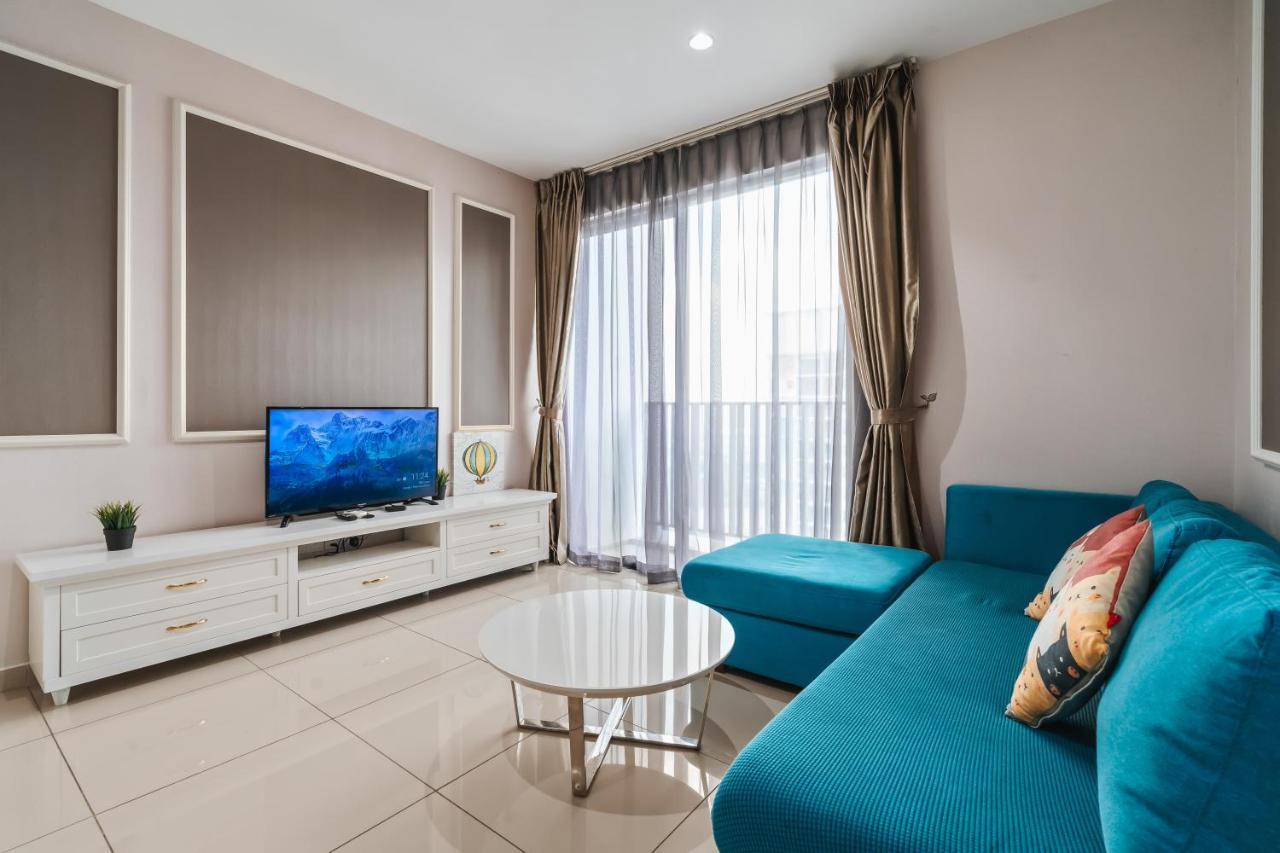 Hostahome At I-city, Mall Apartment *
