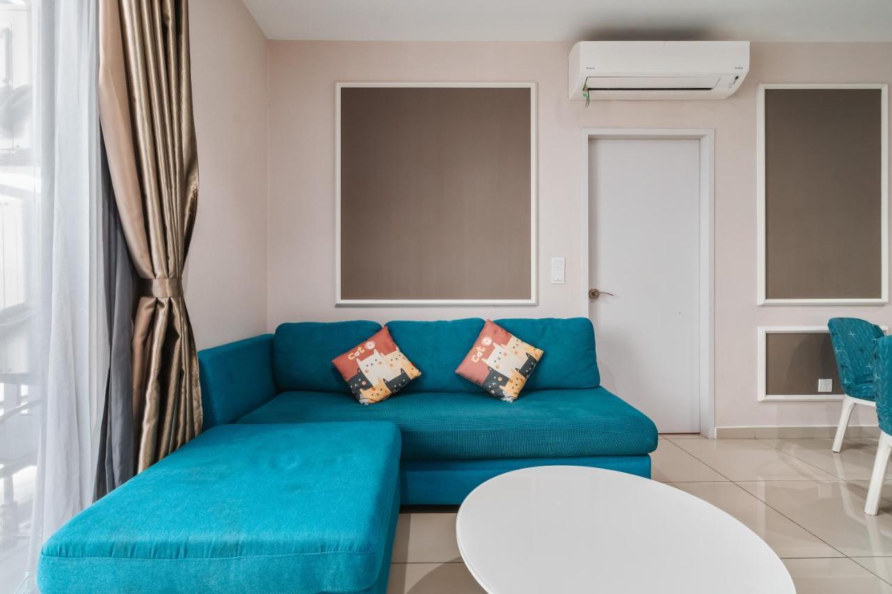 Hostahome At I-city, Mall Apartment