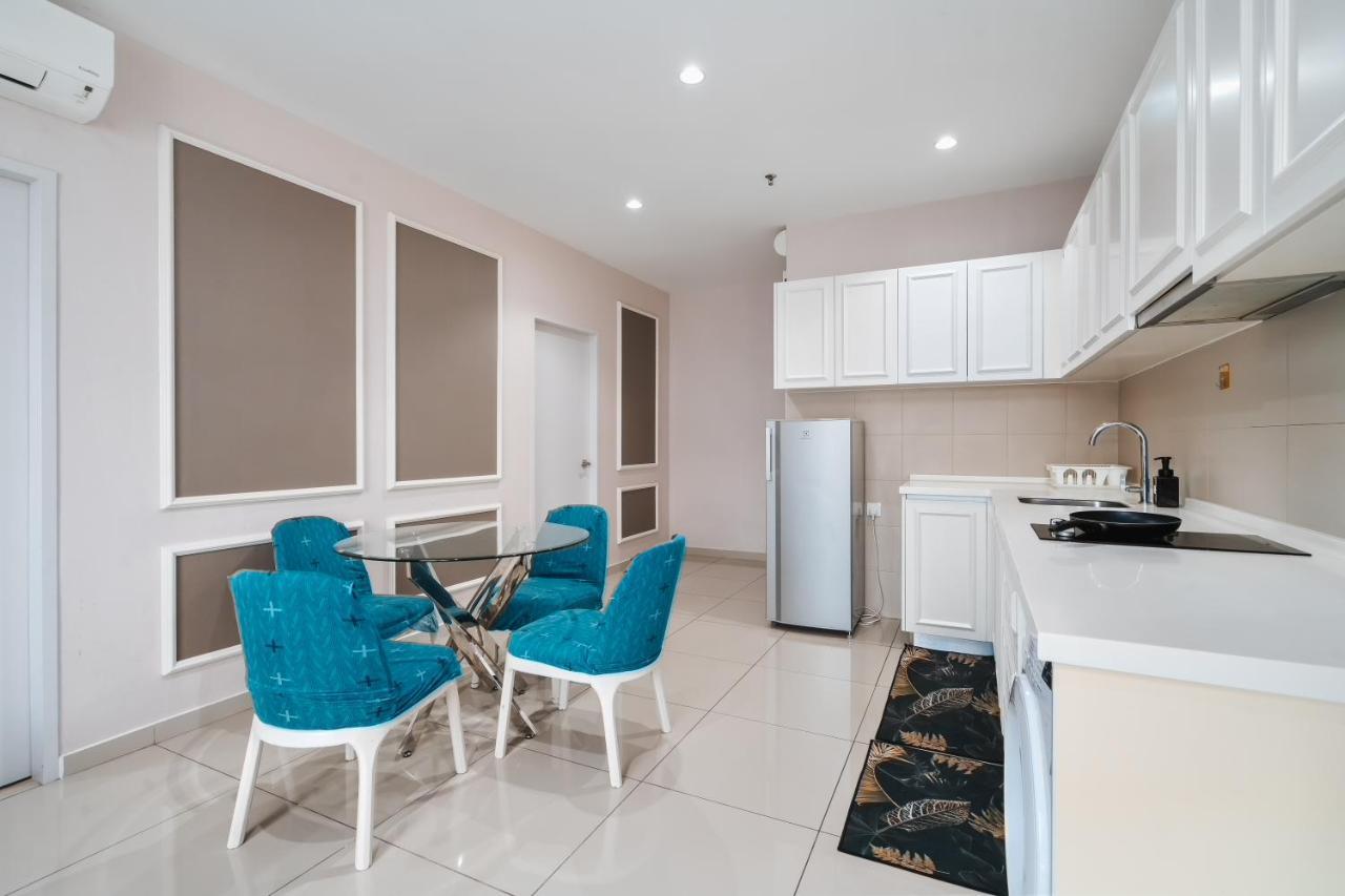 Hostahome At I-city, Mall Apartment *