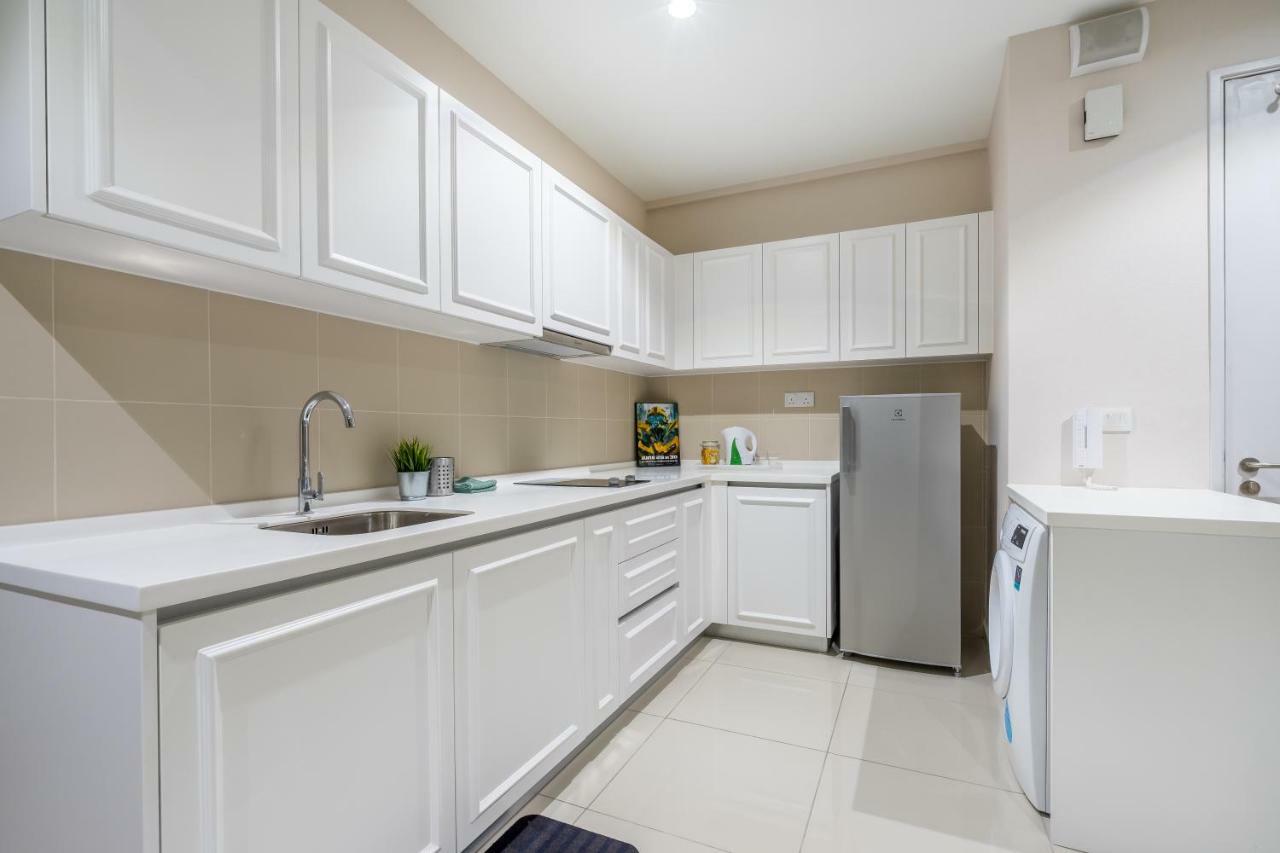 Hostahome At I-city, Mall Apartment