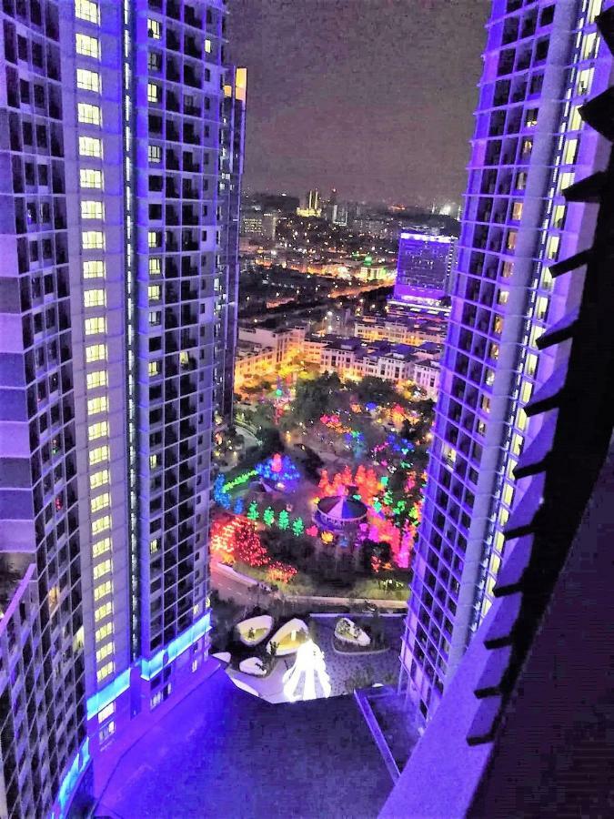 Apartment Hostahome At I-city, Mall